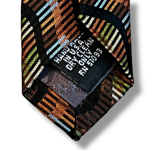 NEW Jhane Barnes Frequency Neck Tie 100% Silk Geometric Wavy Lines Colorful USA - Picture 4 of 8